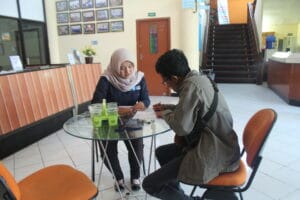 Mahasiswa POLINDO Madiun mengikuti sertifikasi digital vokasi sebagai bukti kompetensi dan kesiapan kerja di era industri digital